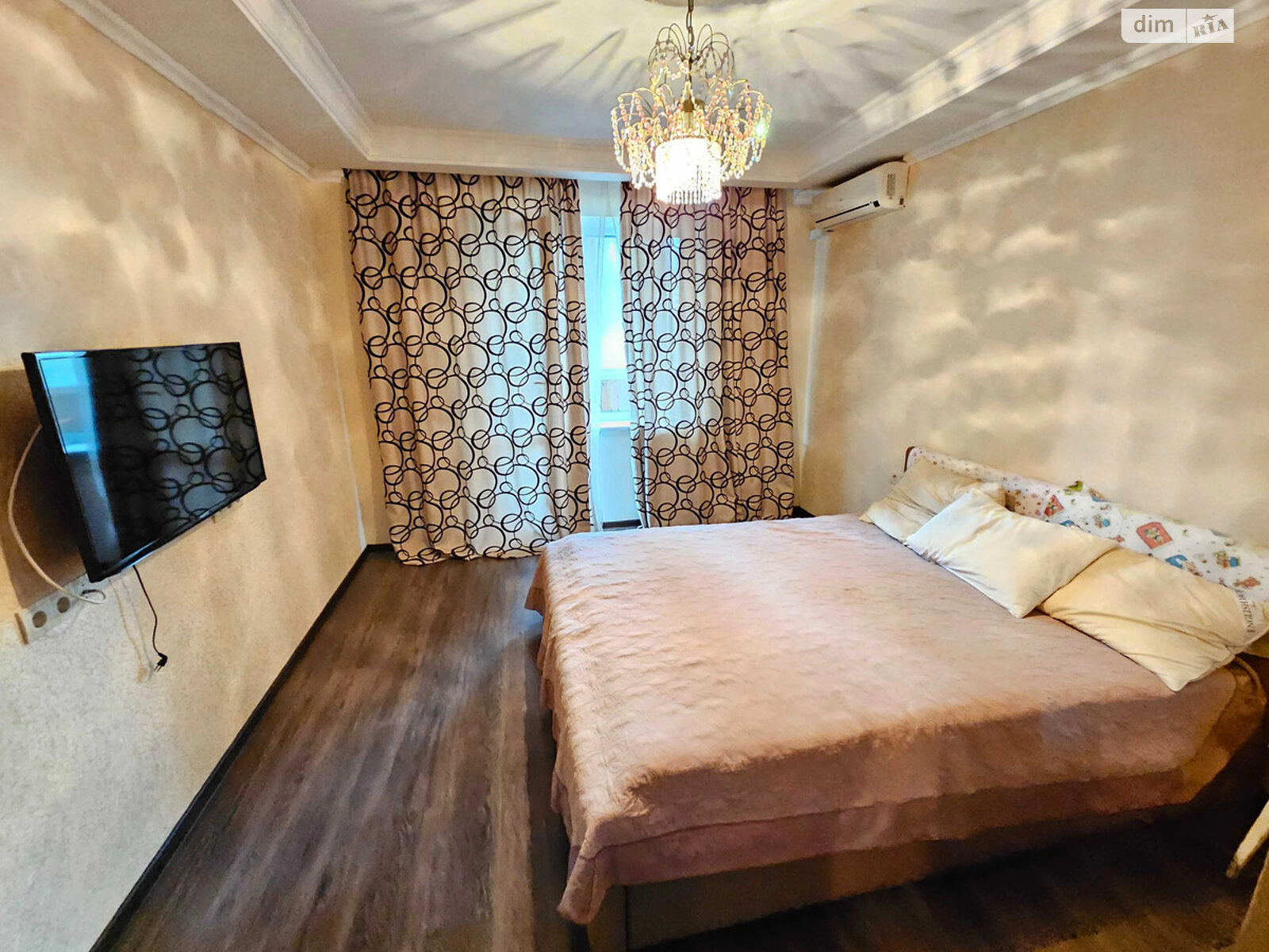 Продаж трикімнатної квартири в Києві, на вул. Тростянецька 8Б, район Харківський Масив фото 1 Продаж трикімнатної квартири в Києві, на вул. Тростянецька 8Б, район Харківський Масив фото 1