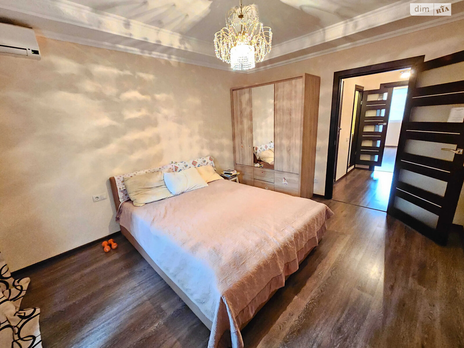 Продаж трикімнатної квартири в Києві, на вул. Тростянецька 8Б, район Харківський Масив фото 1 Продаж трикімнатної квартири в Києві, на вул. Тростянецька 8Б, район Харківський Масив фото 1