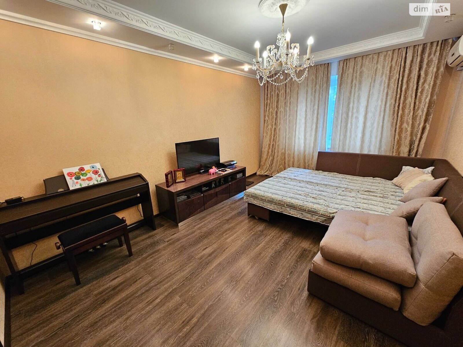 Продаж трикімнатної квартири в Києві, на вул. Тростянецька 8Б, район Харківський Масив фото 1 Продаж трикімнатної квартири в Києві, на вул. Тростянецька 8Б, район Харківський Масив фото 1