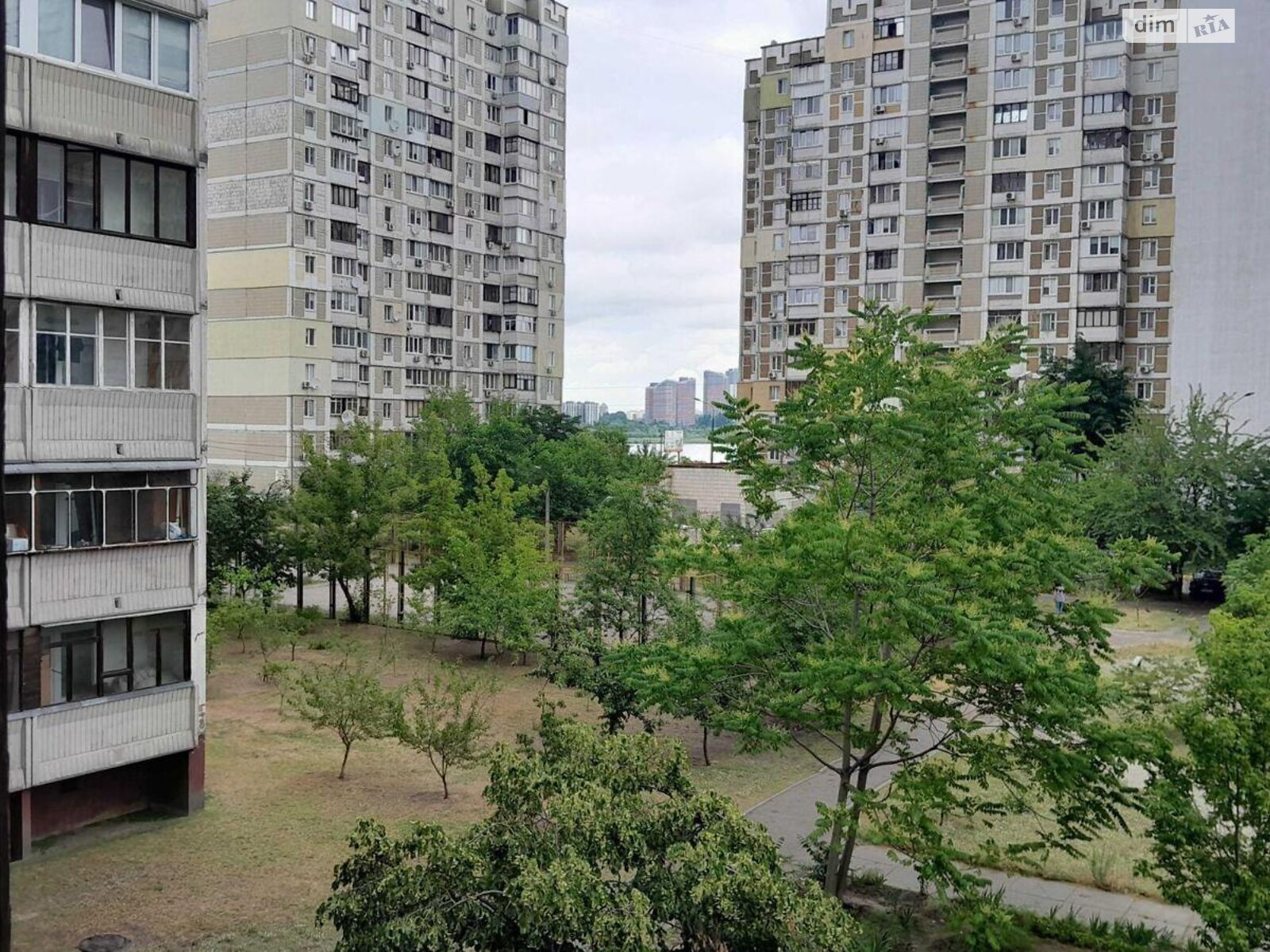 Продаж двокімнатної квартири в Києві, на вул. Вишняківська 8, район Харківський Масив фото 1 Продаж двокімнатної квартири в Києві, на вул. Вишняківська 8, район Харківський Масив фото 1