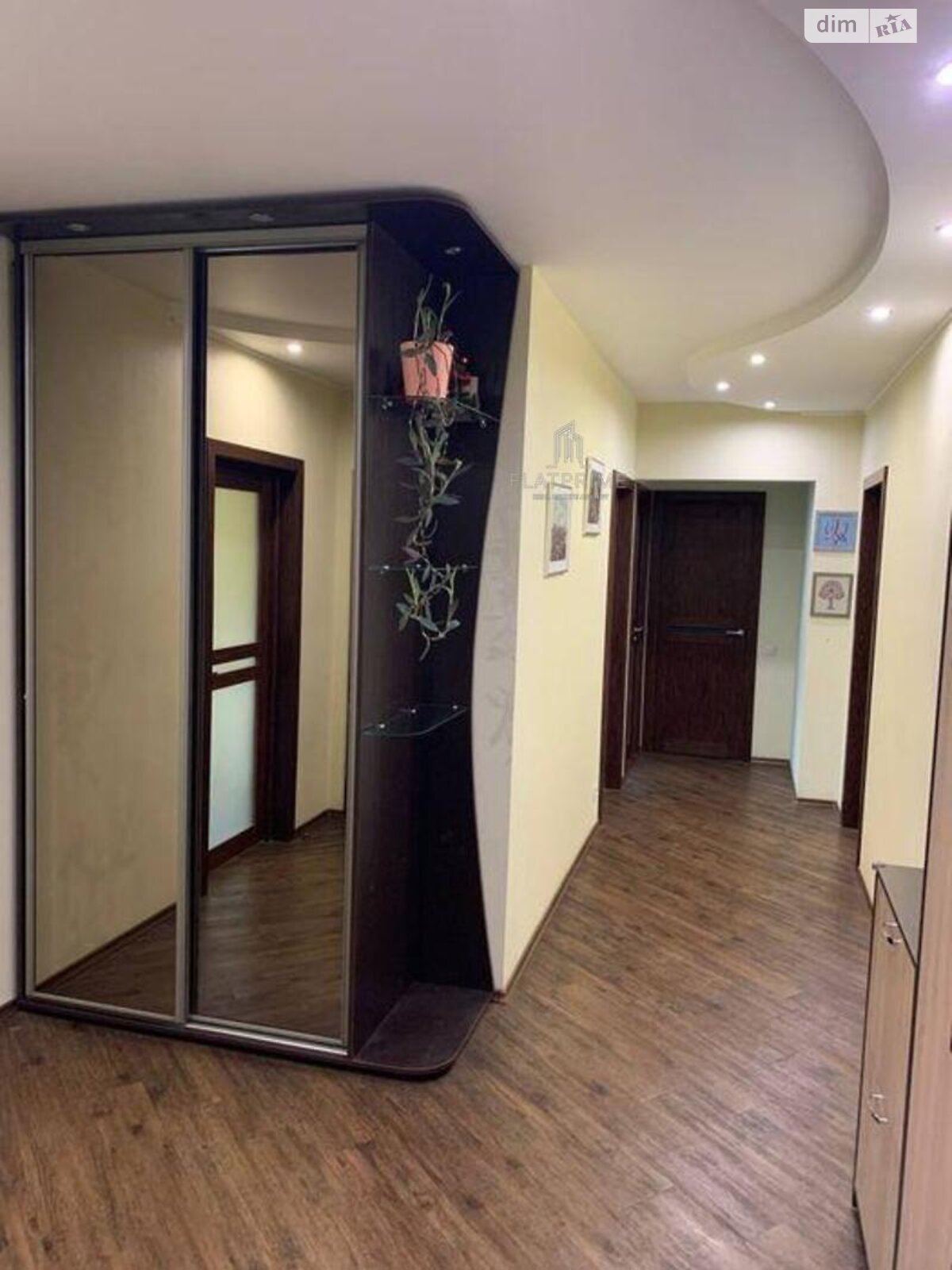 Продаж трикімнатної квартири в Києві, на шосе Харківське 56, фото 1 Продаж трикімнатної квартири в Києві, на шосе Харківське 56, фото 1