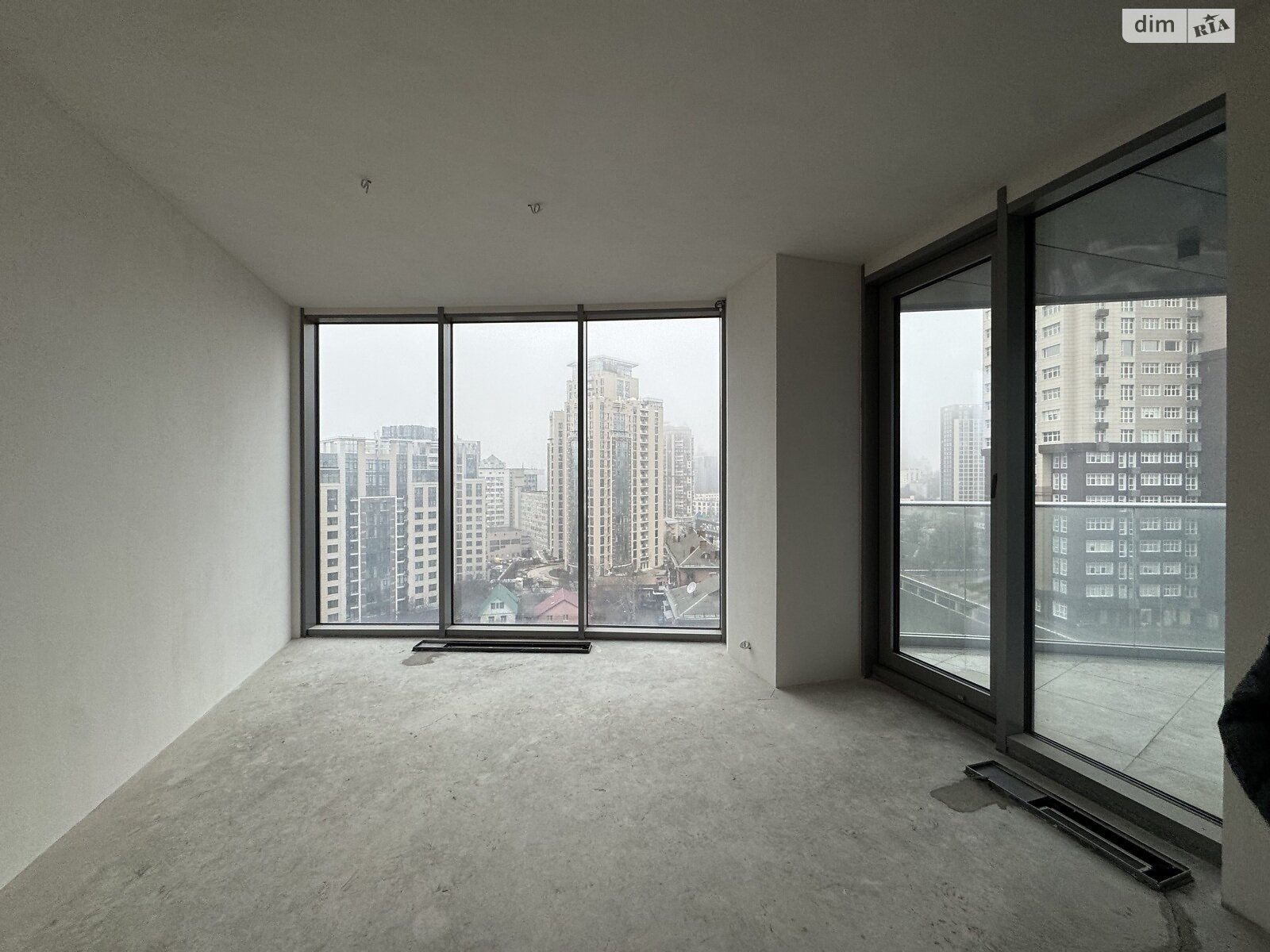 Продажа трехкомнатной квартиры в Киеве, на ул. Иоанна Павла II 12, фото 1