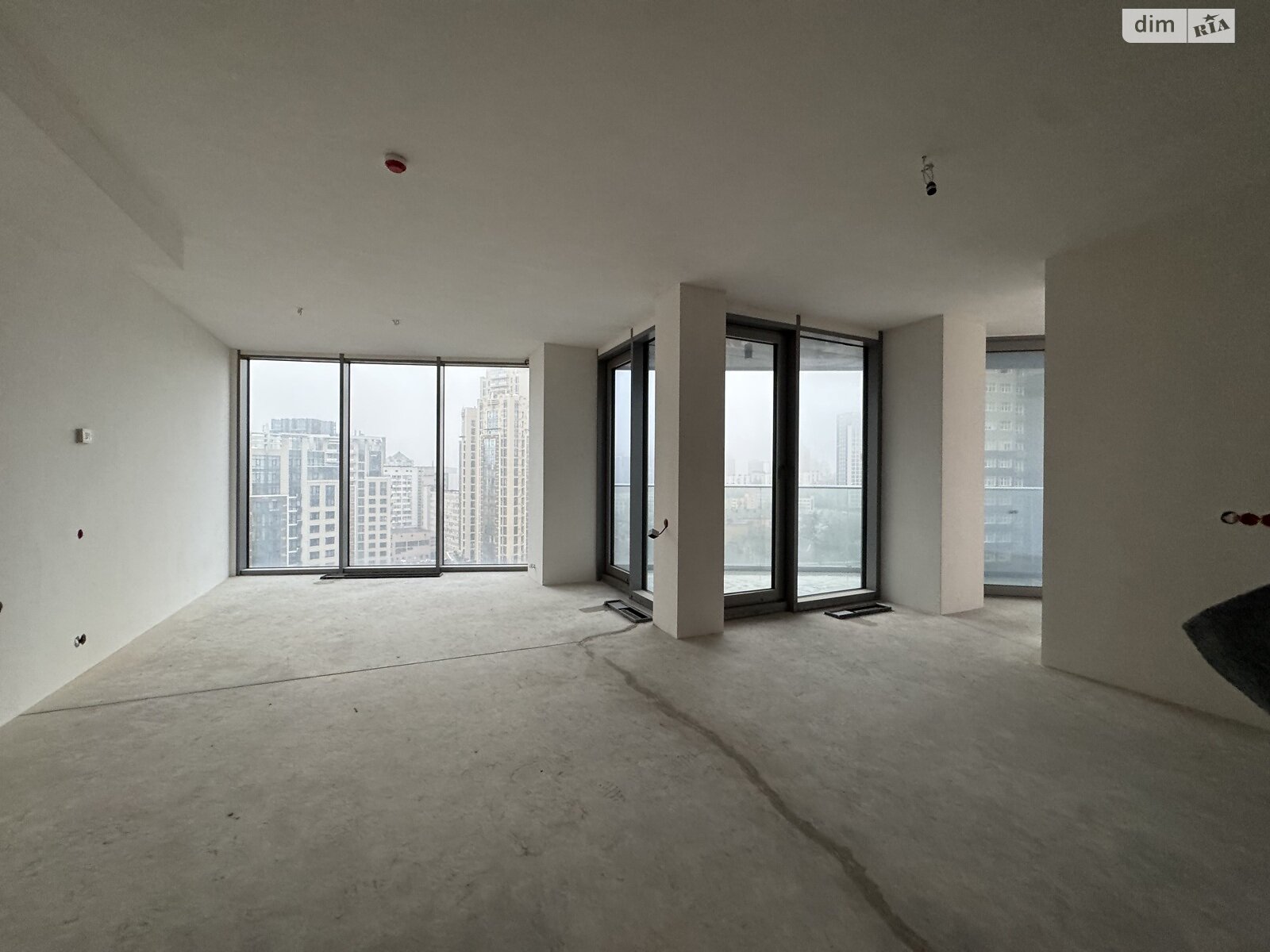 Продажа трехкомнатной квартиры в Киеве, на ул. Иоанна Павла II 12, фото 1