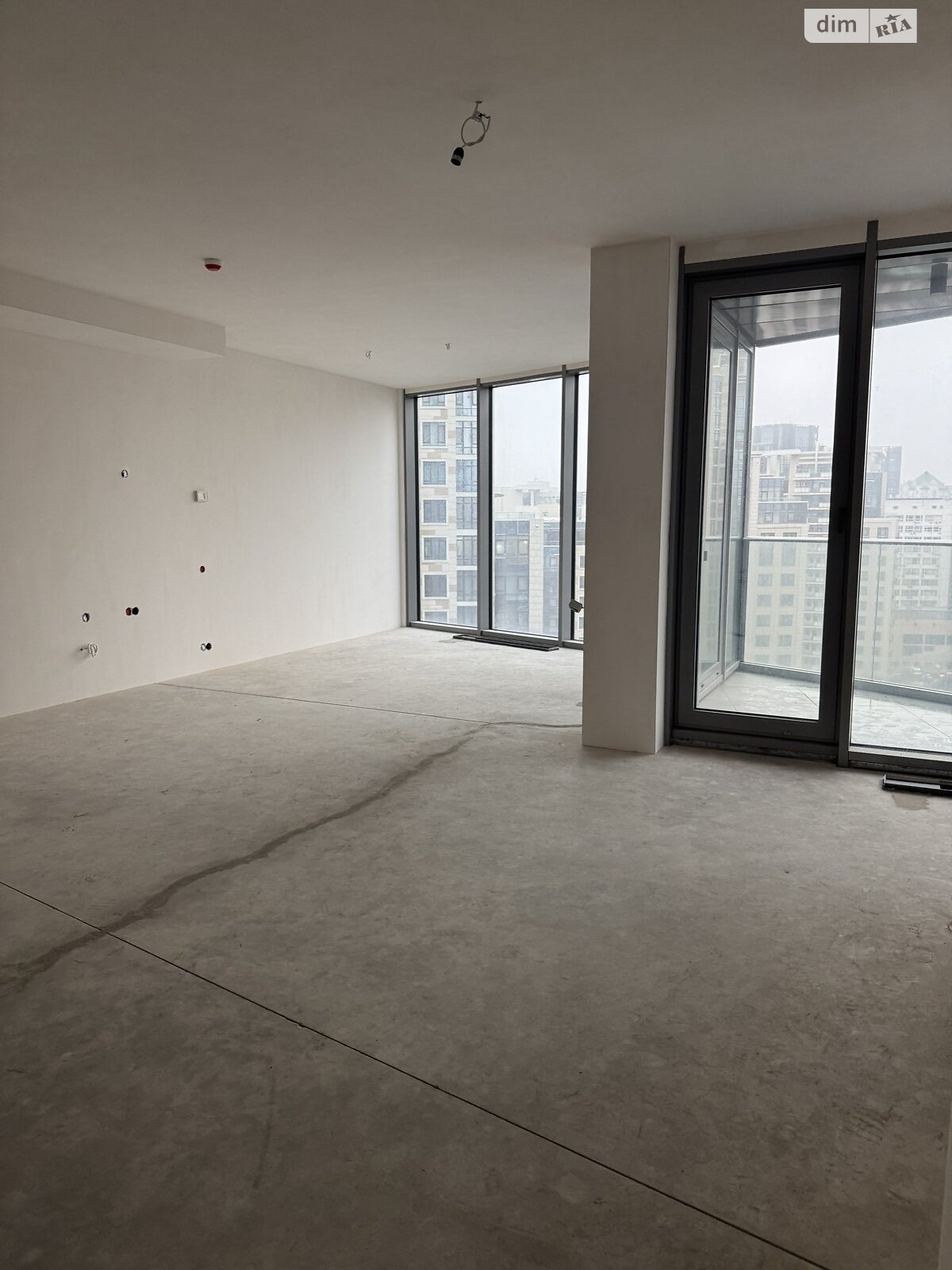 Продажа трехкомнатной квартиры в Киеве, на ул. Иоанна Павла II 12, фото 1