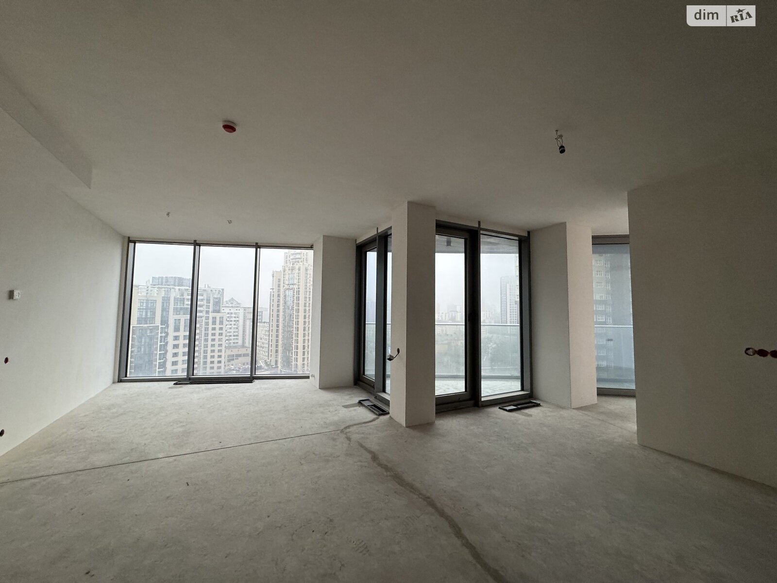 Продажа трехкомнатной квартиры в Киеве, на ул. Иоанна Павла II 12, фото 1