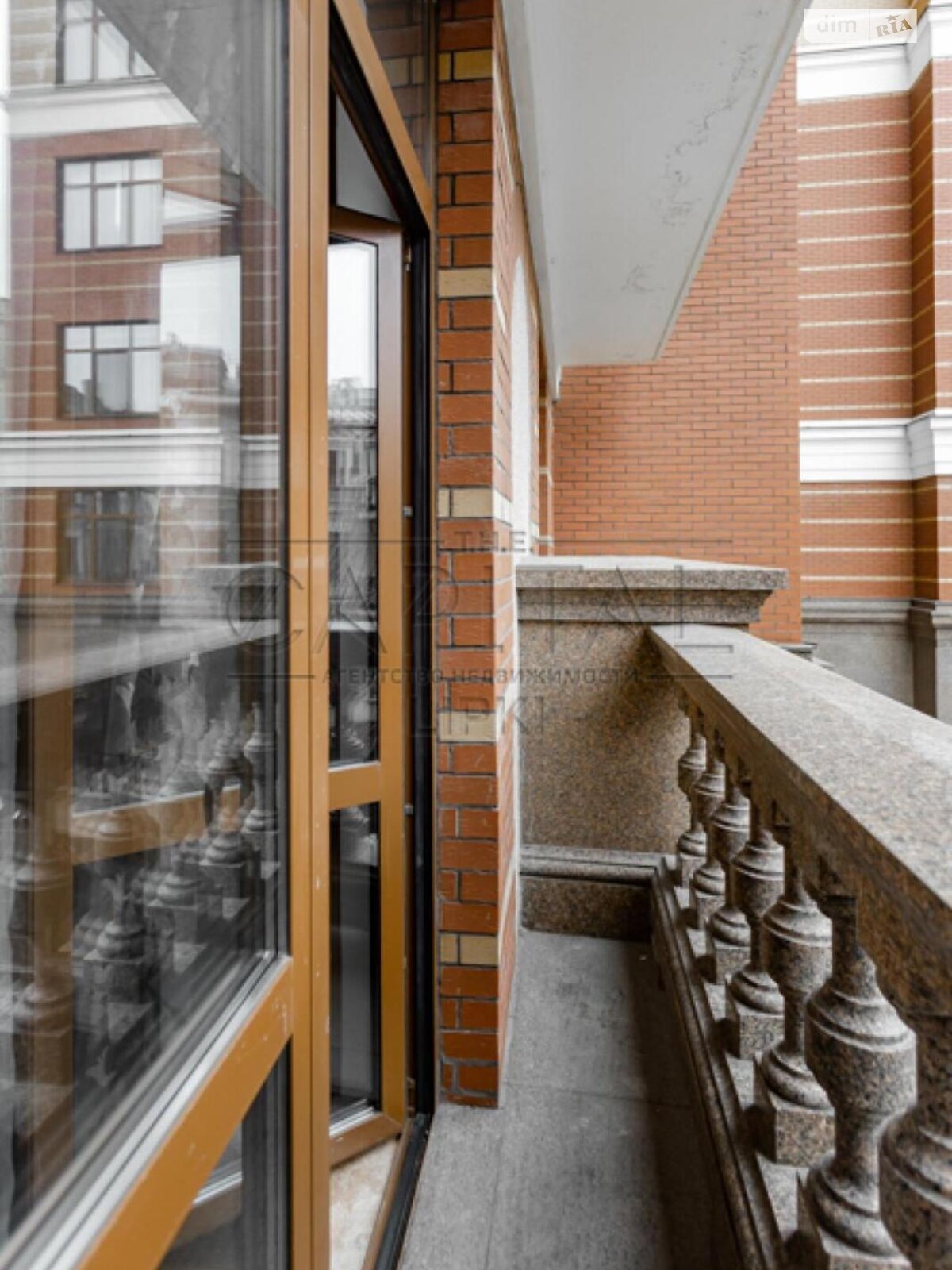 Продажа трехкомнатной квартиры в Киеве, на ул. Ивана Франко, фото 1 Продажа трехкомнатной квартиры в Киеве, на ул. Ивана Франко, фото 1