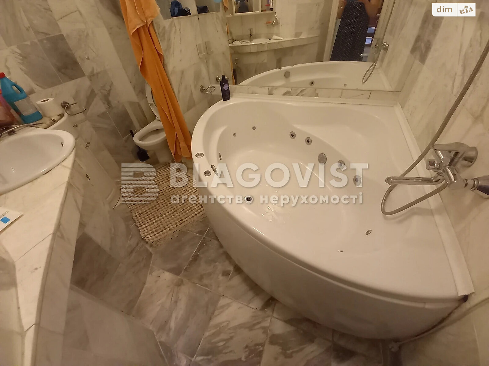 Продажа трехкомнатной квартиры в Киеве, на ул. Ивана Франко 20, фото 1 Продажа трехкомнатной квартиры в Киеве, на ул. Ивана Франко 20, фото 1