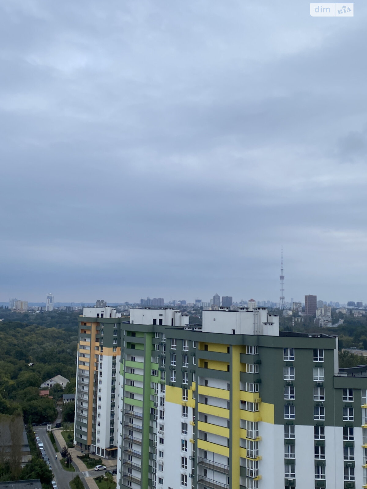 Продаж однокімнатної квартири в Києві, на вул. Івана Виговського 10Л, фото 1