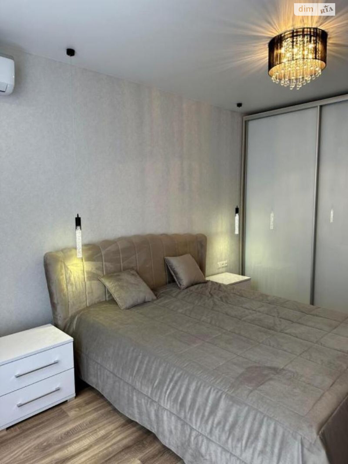 Продаж однокімнатної квартири в Києві, на вул. Івана Виговського 10Д, фото 1 Продаж однокімнатної квартири в Києві, на вул. Івана Виговського 10Д, фото 1