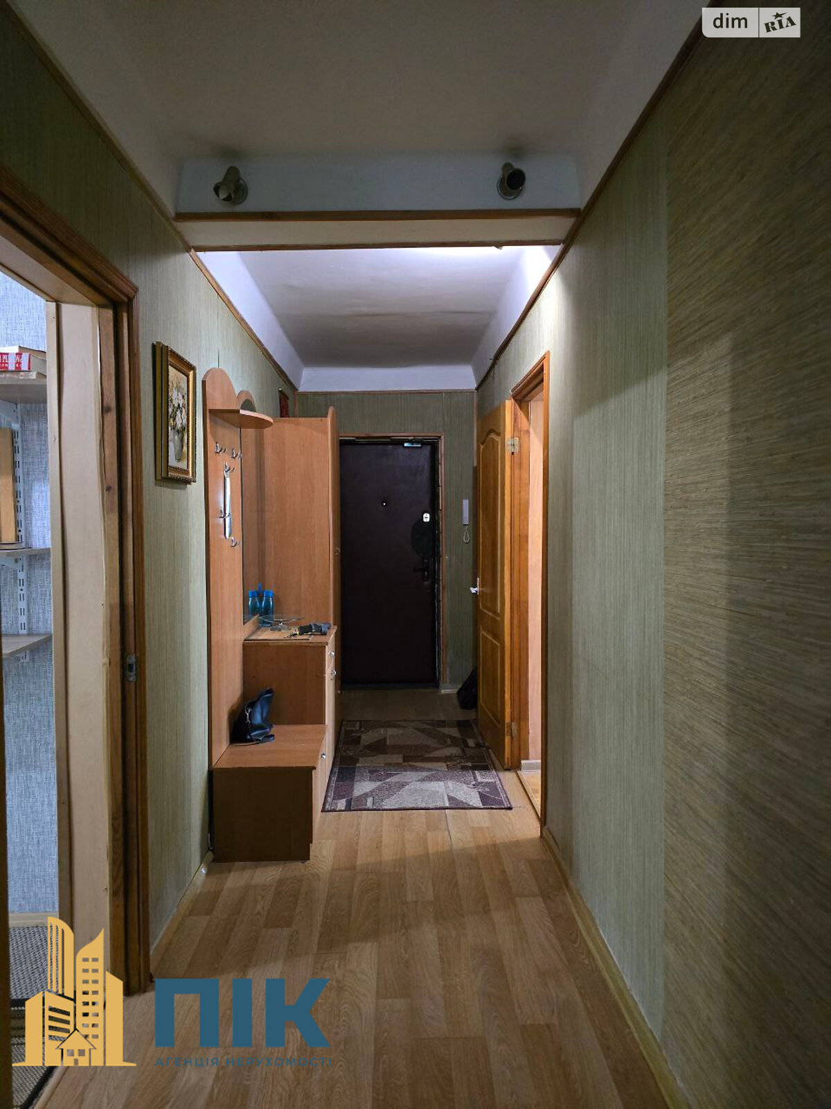 Продажа двухкомнатной квартиры в Киеве, на ул. Романа Ратушного 33, район Железнодорожный Массив фото 1 Продажа двухкомнатной квартиры в Киеве, на ул. Романа Ратушного 33, район Железнодорожный Массив фото 1