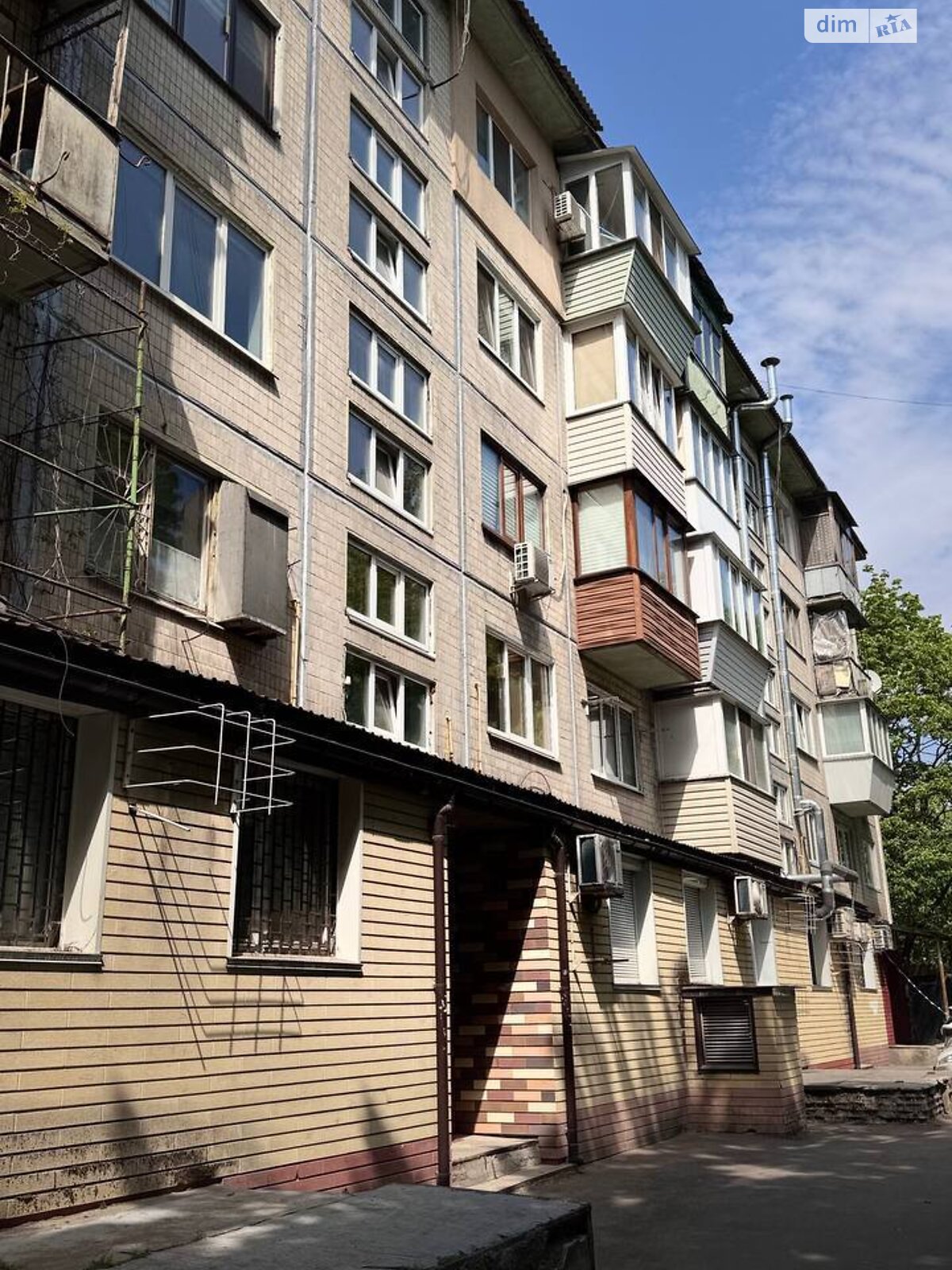 Продажа двухкомнатной квартиры в Киеве, на ул. Романа Ратушного 41, район Железнодорожный Массив фото 1 Продажа двухкомнатной квартиры в Киеве, на ул. Романа Ратушного 41, район Железнодорожный Массив фото 1