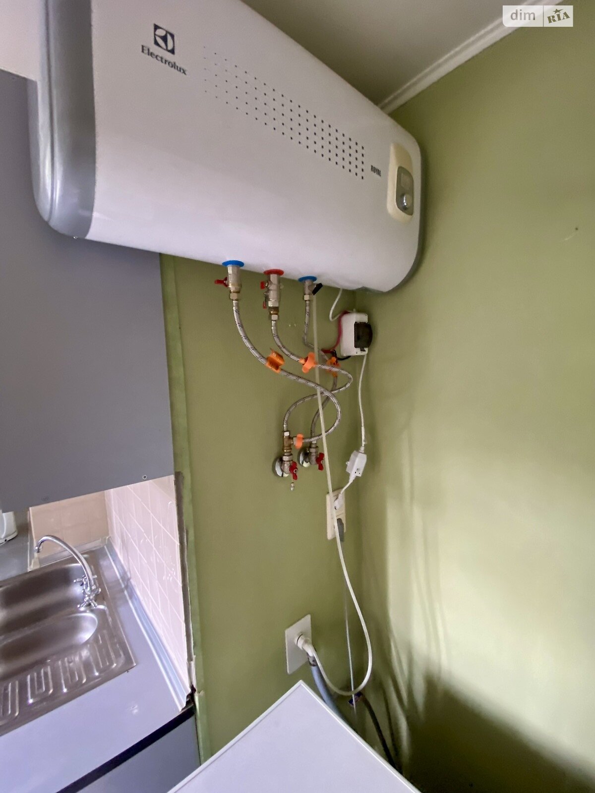 Продаж трикімнатної квартири в Києві, на вул. Романа Ратушного 29, район Залізничний Масив фото 1 Продаж трикімнатної квартири в Києві, на вул. Романа Ратушного 29, район Залізничний Масив фото 1