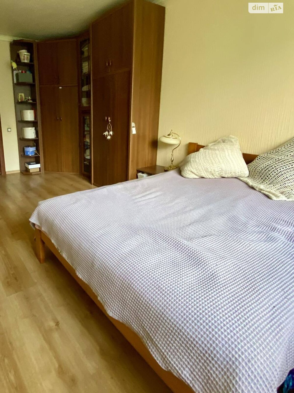 Продаж трикімнатної квартири в Києві, на вул. Романа Ратушного 29, район Залізничний Масив фото 1 Продаж трикімнатної квартири в Києві, на вул. Романа Ратушного 29, район Залізничний Масив фото 1