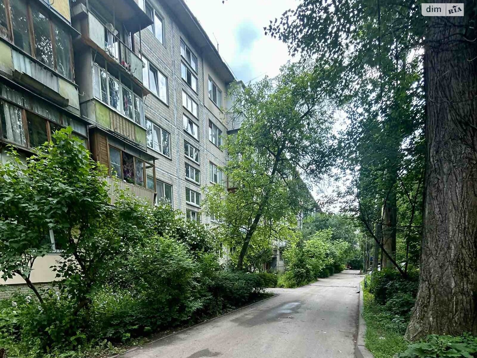 Продаж трикімнатної квартири в Києві, на вул. Романа Ратушного 29, район Залізничний Масив фото 1 Продаж трикімнатної квартири в Києві, на вул. Романа Ратушного 29, район Залізничний Масив фото 1
