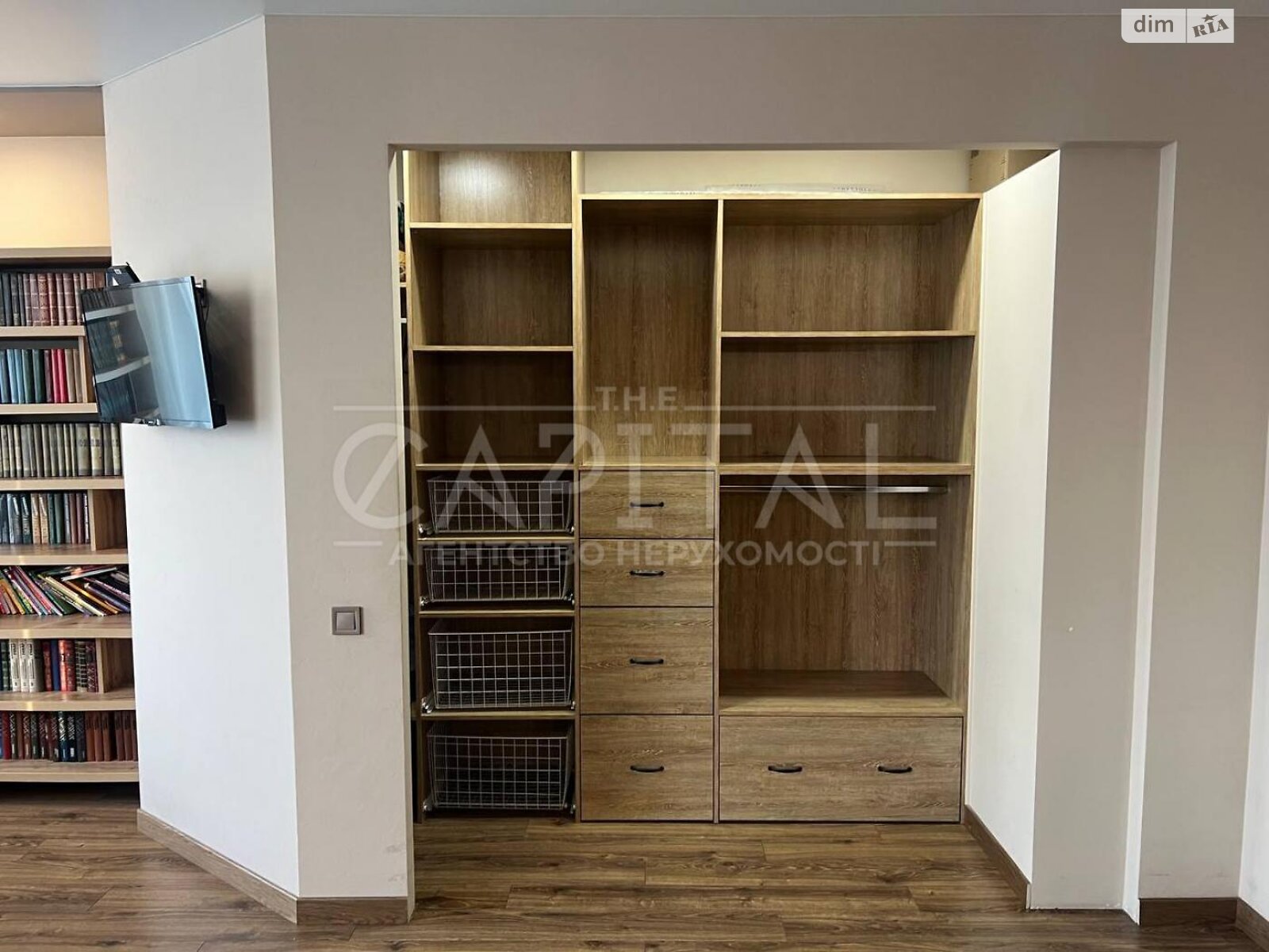 Продаж трикімнатної квартири в Києві, на вул. Журавлина 2, район Жуляни фото 1