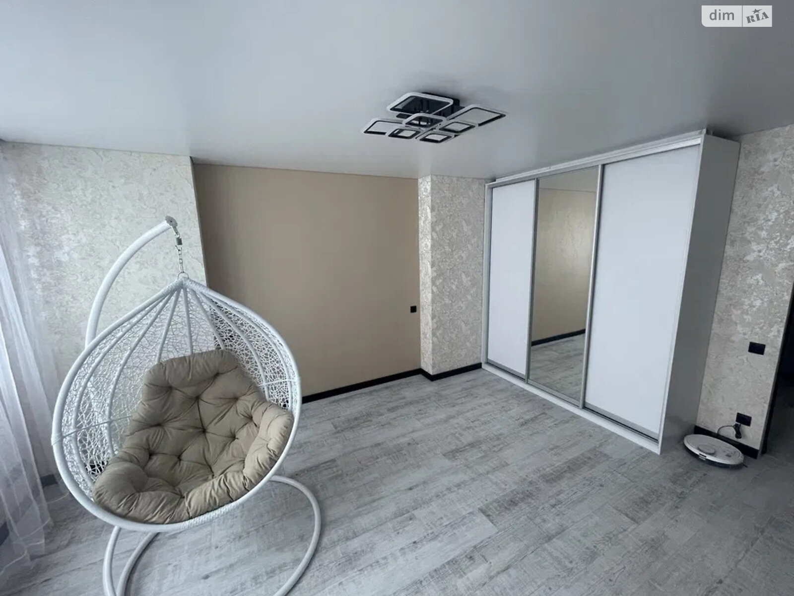 Продажа трехкомнатной квартиры в Киеве, на ул. Михаила Максимовича 32А, район Жуляны фото 1 Продажа трехкомнатной квартиры в Киеве, на ул. Михаила Максимовича 32А, район Жуляны фото 1