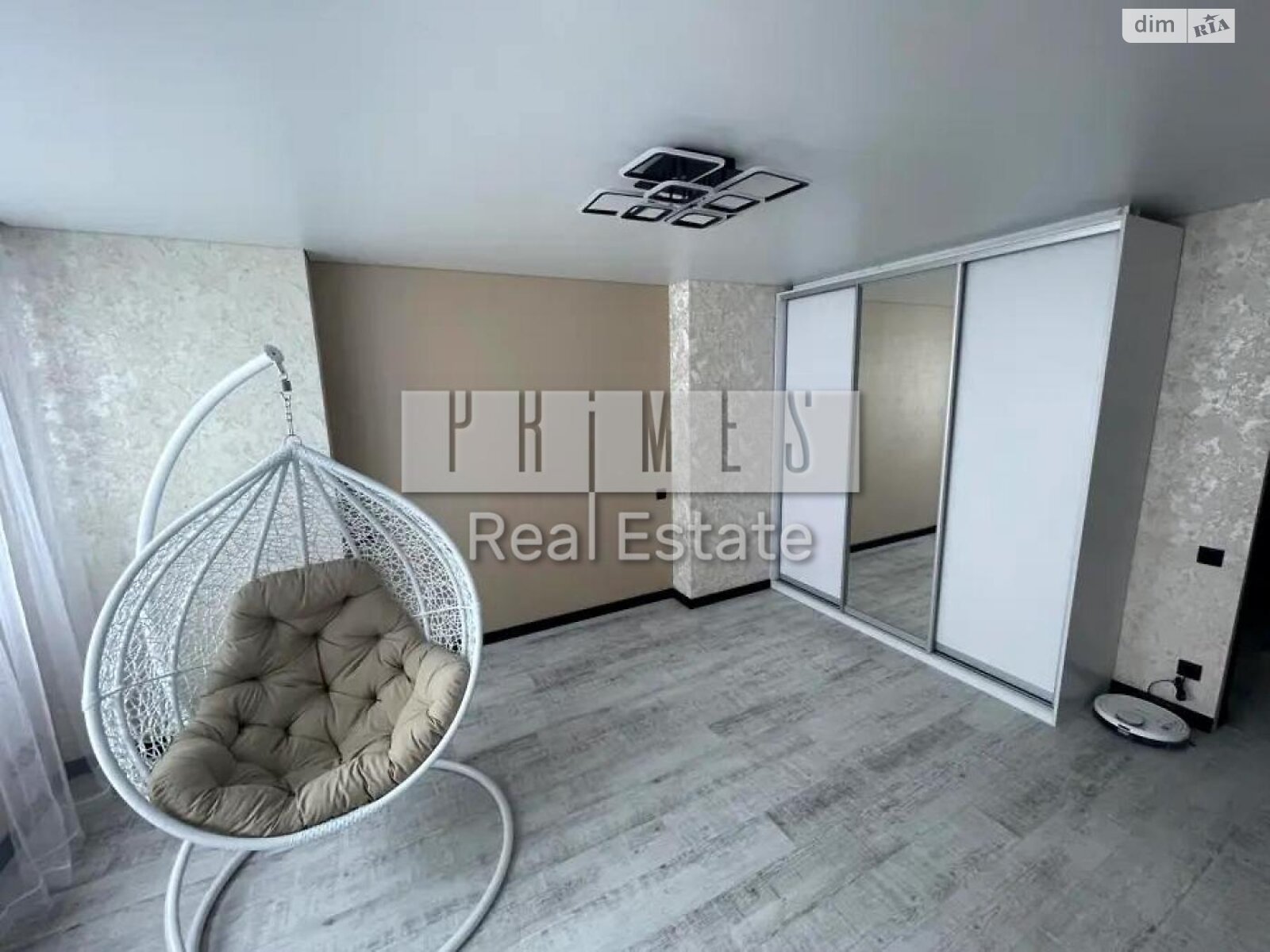 Продаж трикімнатної квартири в Києві, на вул. Михайла Максимовича 32А, район Жуляни фото 1 Продаж трикімнатної квартири в Києві, на вул. Михайла Максимовича 32А, район Жуляни фото 1