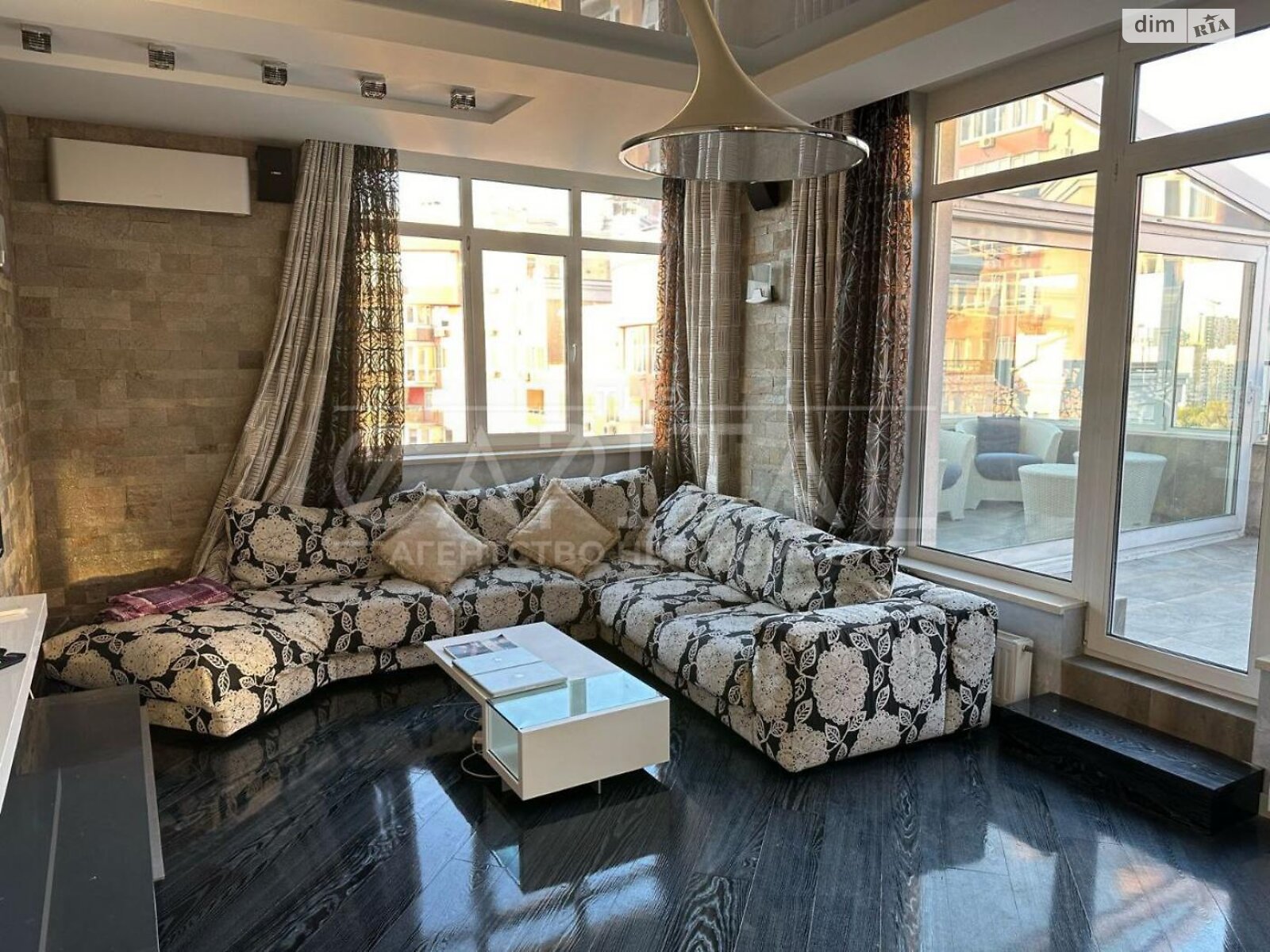 Продажа пятикомнатной квартиры в Киеве, на ул. Михаила Максимовича 32, район Жуляны фото 1 Продажа пятикомнатной квартиры в Киеве, на ул. Михаила Максимовича 32, район Жуляны фото 1