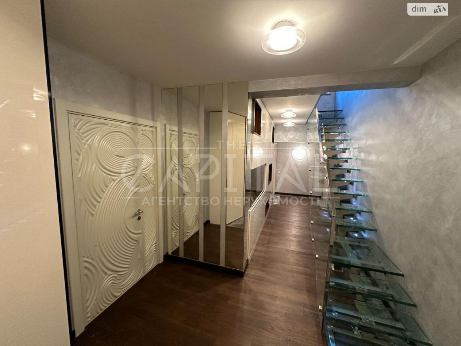 Продажа пятикомнатной квартиры в Киеве, на ул. Михаила Максимовича 32, район Жуляны фото 1 Продажа пятикомнатной квартиры в Киеве, на ул. Михаила Максимовича 32, район Жуляны фото 1