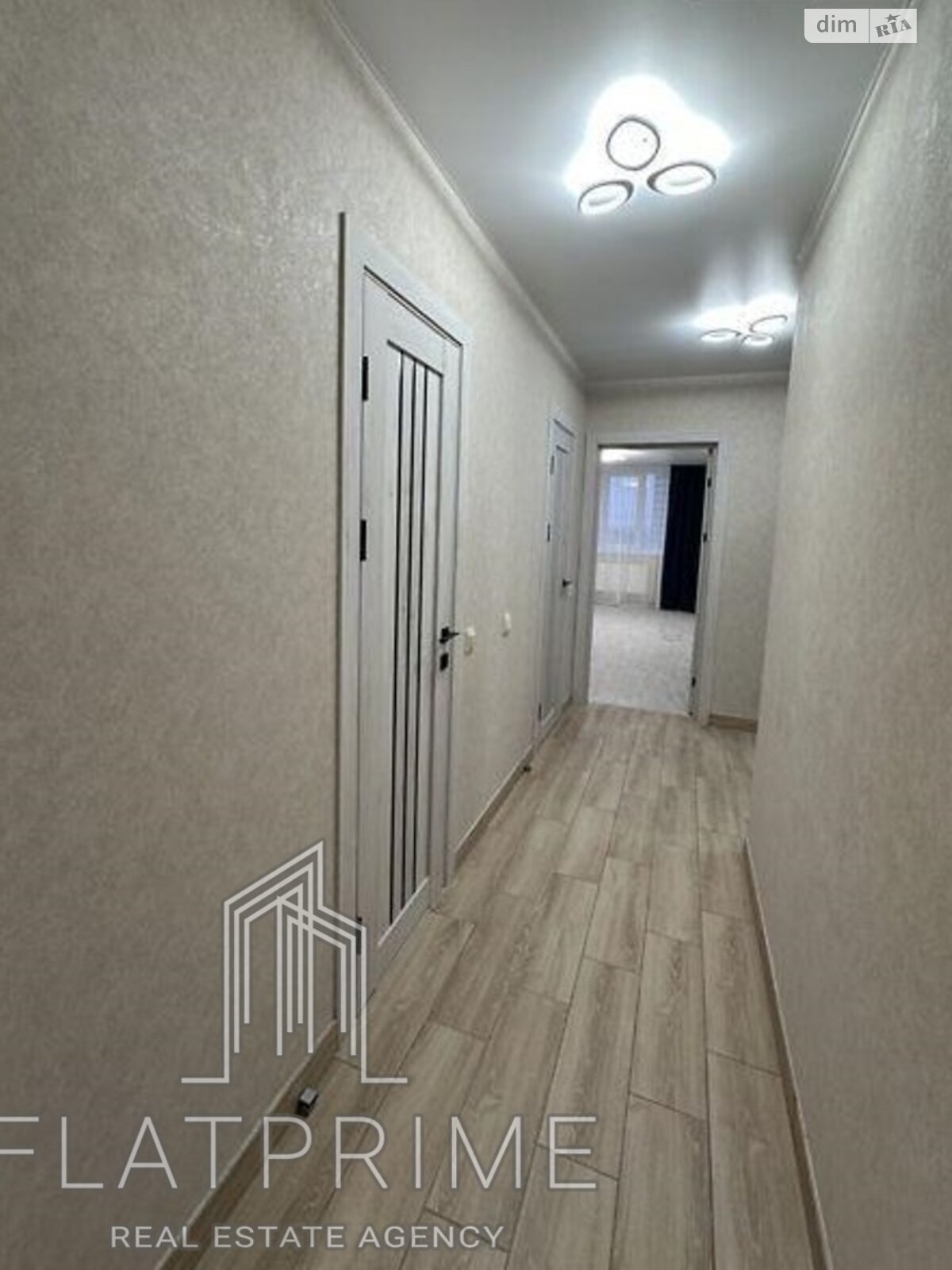Продаж однокімнатної квартири в Києві, на вул. Михайла Максимовича 32Б, район Жуляни фото 1 Продаж однокімнатної квартири в Києві, на вул. Михайла Максимовича 32Б, район Жуляни фото 1