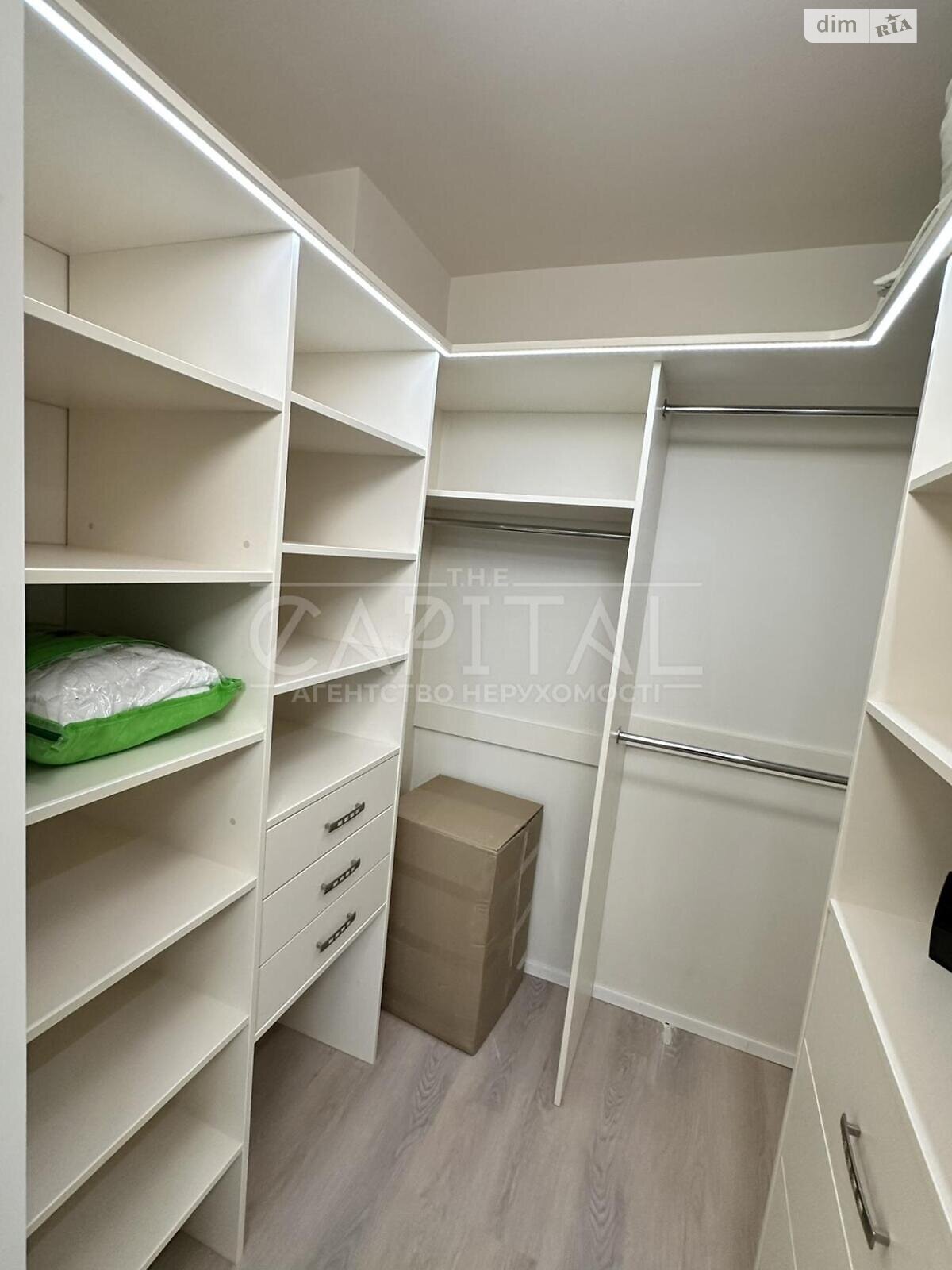 Продаж трикімнатної квартири в Києві, на вул. Михайла Максимовича 32Б, район Жуляни фото 1