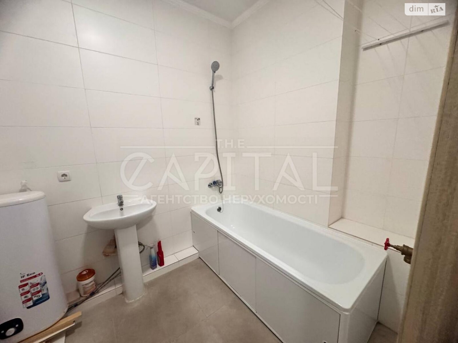 Продажа трехкомнатной квартиры в Киеве, на ул. Михаила Максимовича, район Жуляны фото 1