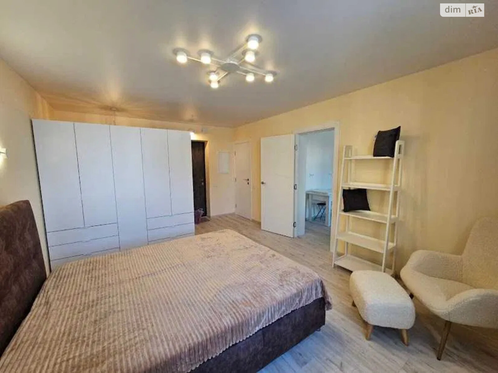 Продажа однокомнатной квартиры в Киеве, на ул. Михаила Максимовича 32, район Жуляны фото 1 Продажа однокомнатной квартиры в Киеве, на ул. Михаила Максимовича 32, район Жуляны фото 1