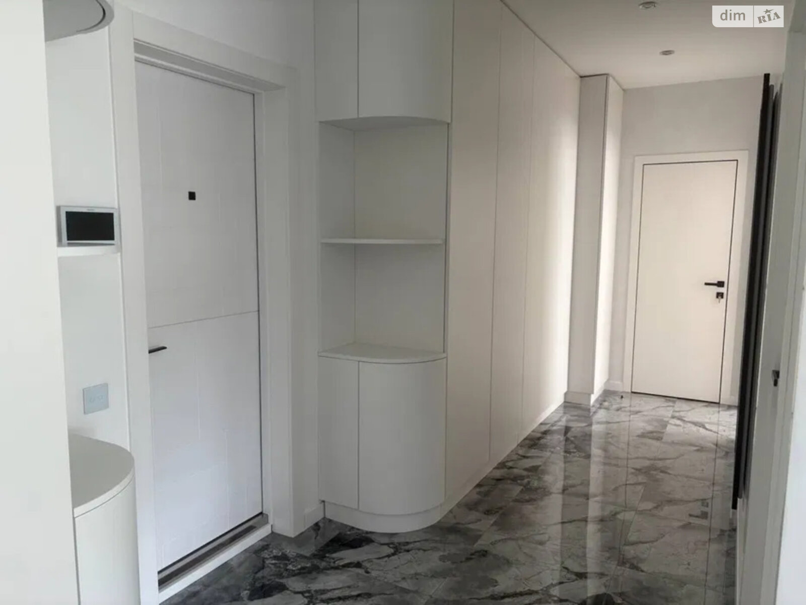 Продажа трехкомнатной квартиры в Киеве, на ул. Юношеская 2, район Жуляны фото 1 Продажа трехкомнатной квартиры в Киеве, на ул. Юношеская 2, район Жуляны фото 1