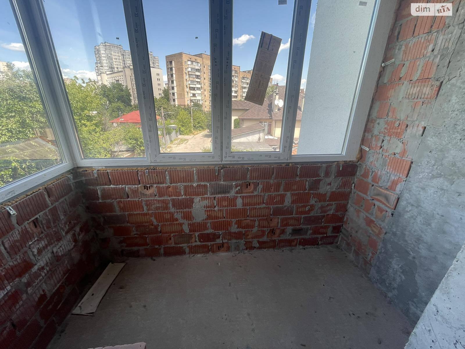 Продажа трехкомнатной квартиры в Киеве, на ул. Августина Волошина 32А, район Караваевы Дачи фото 1 Продажа трехкомнатной квартиры в Киеве, на ул. Августина Волошина 32А, район Караваевы Дачи фото 1