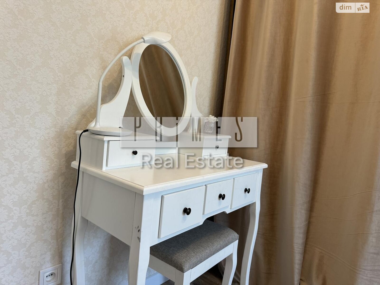 Продажа трехкомнатной квартиры в Киеве, на ул. Дашавская, район Караваевы Дачи фото 1 Продажа трехкомнатной квартиры в Киеве, на ул. Дашавская, район Караваевы Дачи фото 1