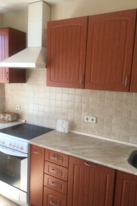 Продажа двухкомнатной квартиры в Киеве, на ул. Гетьмана Вадима 46, район Караваевы Дачи фото 2