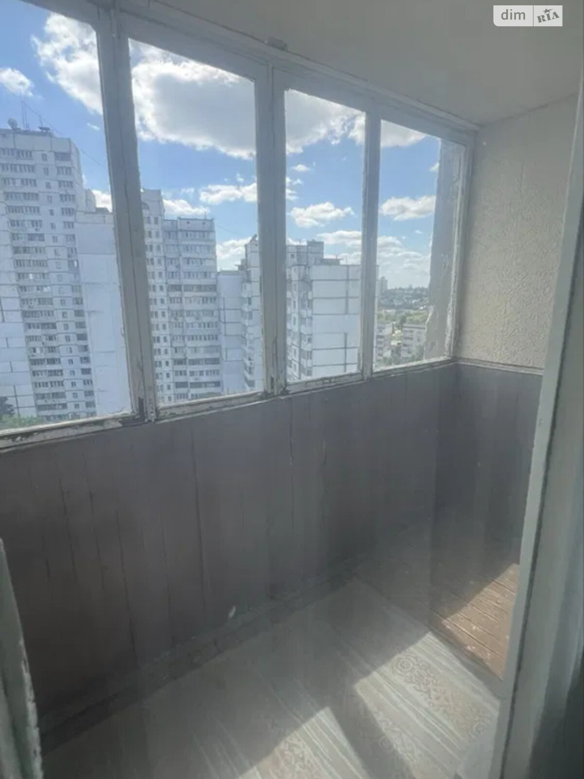 Продажа трехкомнатной квартиры в Киеве, на ул. Гетьмана Вадима 46, район Караваевы Дачи фото 1 Продажа трехкомнатной квартиры в Киеве, на ул. Гетьмана Вадима 46, район Караваевы Дачи фото 1