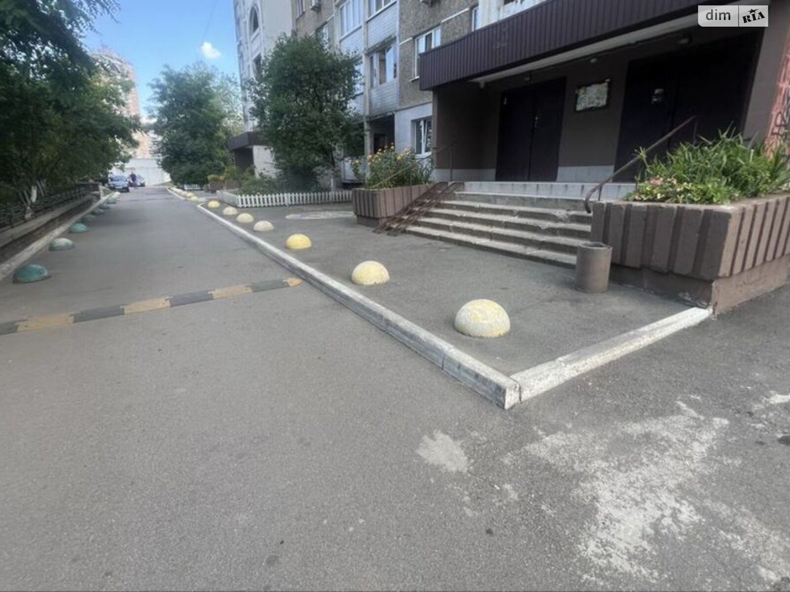 Продажа трехкомнатной квартиры в Киеве, на ул. Гетьмана Вадима 46, район Караваевы Дачи фото 1 Продажа трехкомнатной квартиры в Киеве, на ул. Гетьмана Вадима 46, район Караваевы Дачи фото 1