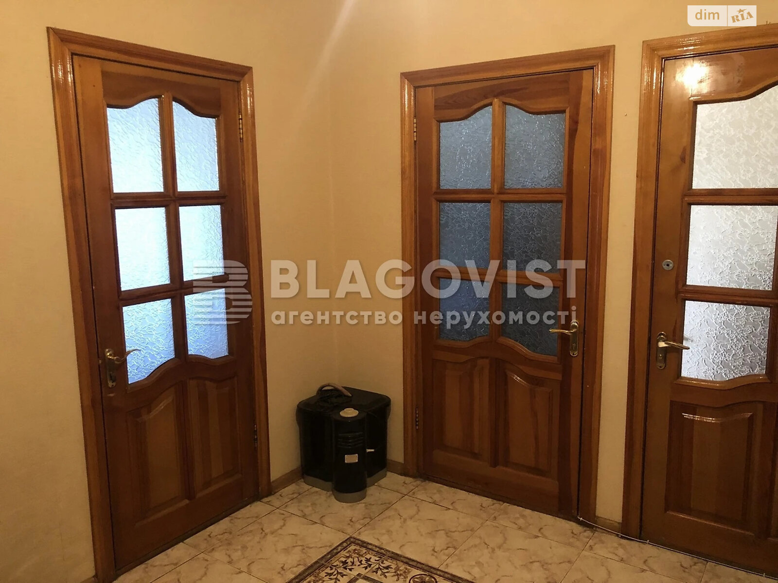 Продажа трехкомнатной квартиры в Киеве, на ул. Гетьмана Вадима 44, район Караваевы Дачи фото 1 Продажа трехкомнатной квартиры в Киеве, на ул. Гетьмана Вадима 44, район Караваевы Дачи фото 1