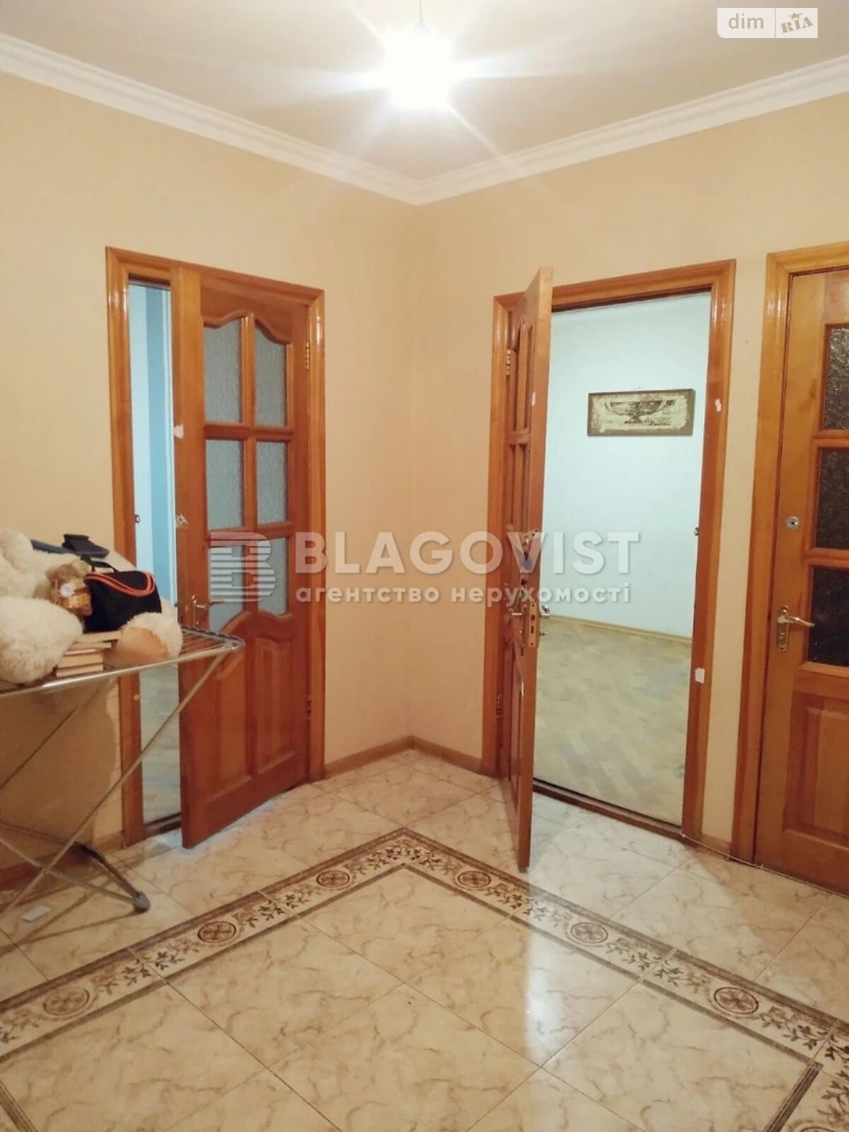 Продажа трехкомнатной квартиры в Киеве, на ул. Гетьмана Вадима 44, район Караваевы Дачи фото 1 Продажа трехкомнатной квартиры в Киеве, на ул. Гетьмана Вадима 44, район Караваевы Дачи фото 1