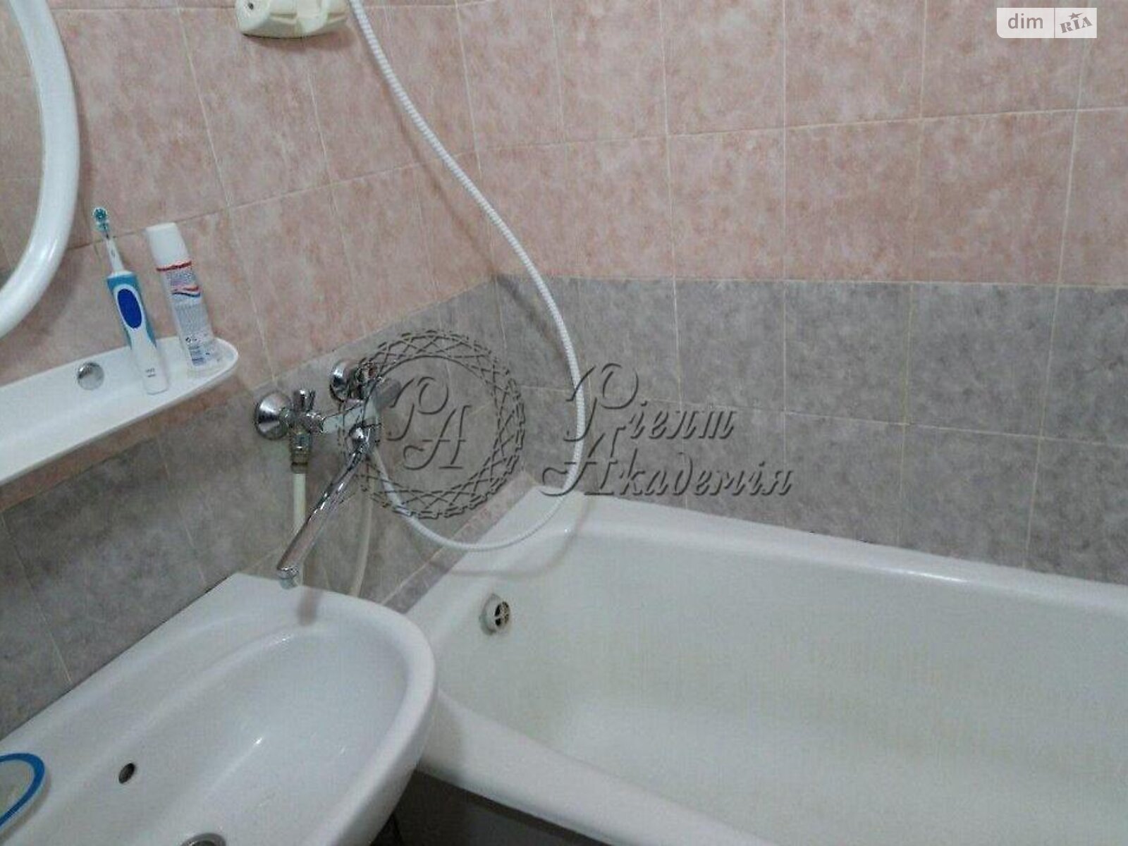 Продажа двухкомнатной квартиры в Киеве, на ул. Гетьмана Вадима, район Караваевы Дачи фото 1