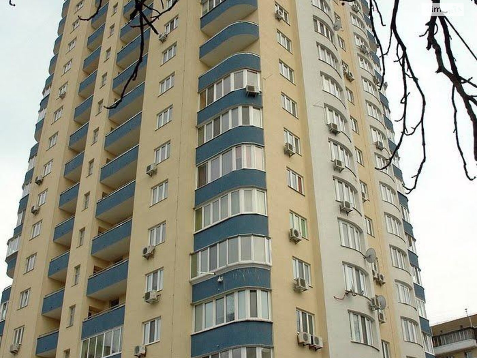 Продажа трехкомнатной квартиры в Киеве, на ул. Нежинская 5, район Караваевы Дачи фото 1