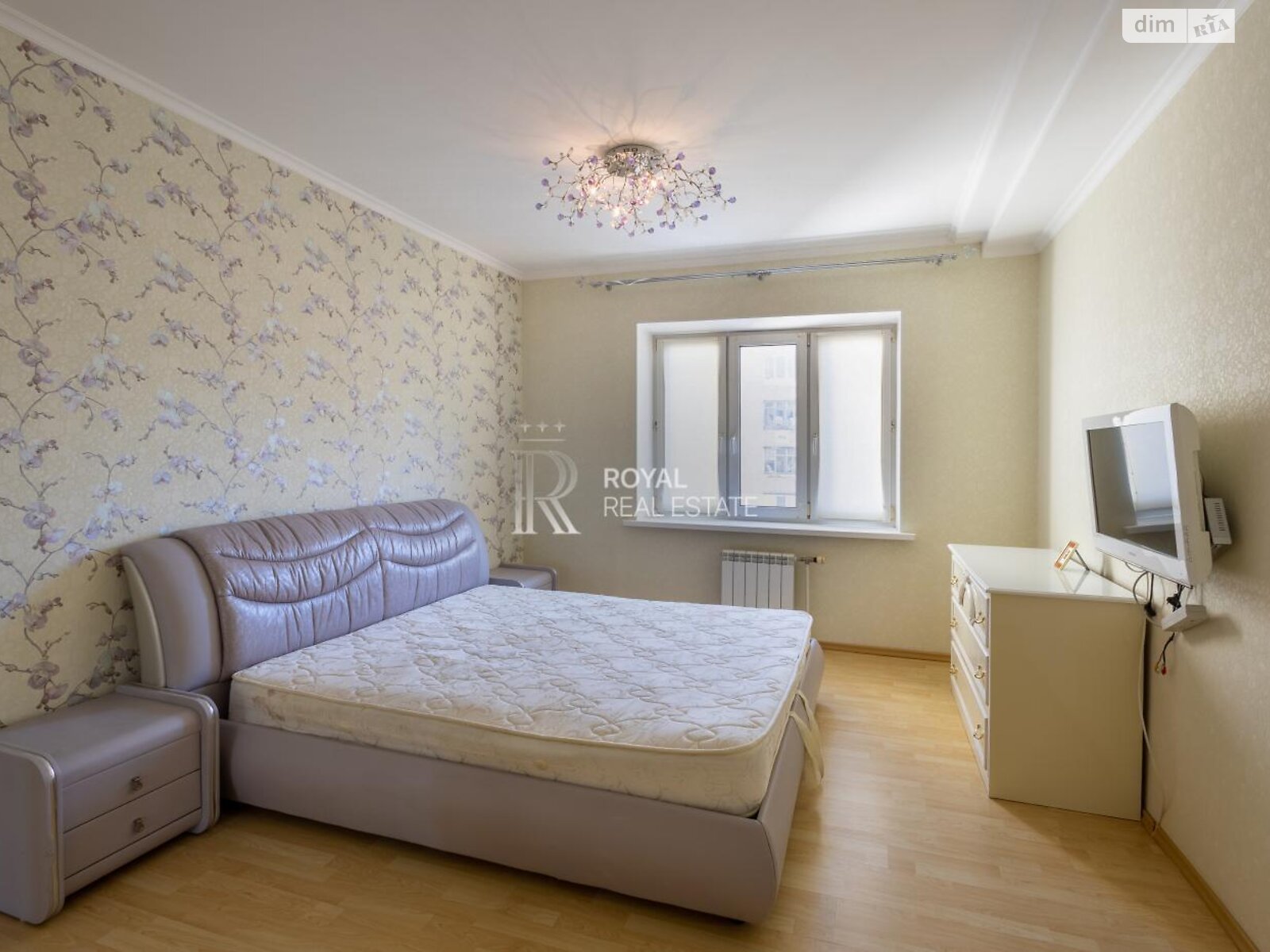 Продаж двокімнатної квартири в Києві, на вул. Ніжинська 5, кв. 27, район Караваєві Дачі фото 1 Продаж двокімнатної квартири в Києві, на вул. Ніжинська 5, кв. 27, район Караваєві Дачі фото 1