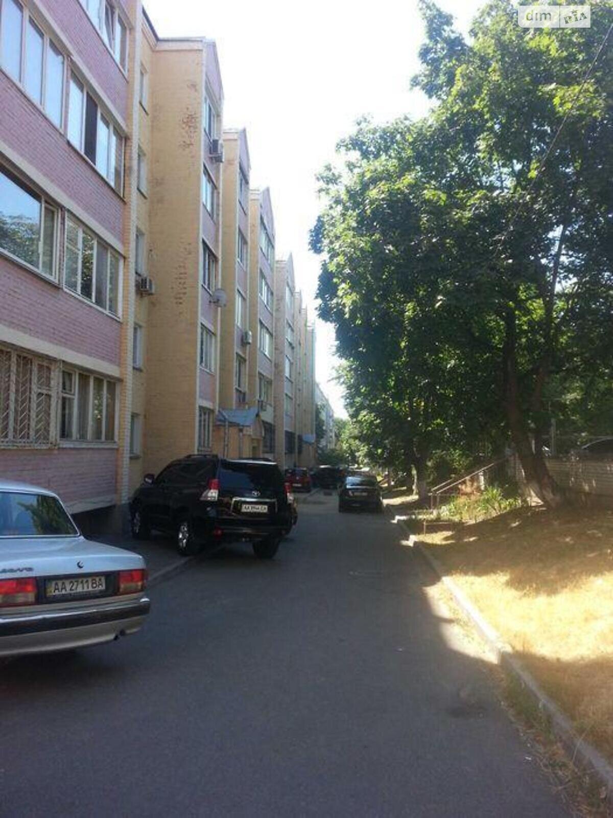 Продажа двухкомнатной квартиры в Киеве, на ул. Нежинская 10, район Караваевы Дачи фото 1 Продажа двухкомнатной квартиры в Киеве, на ул. Нежинская 10, район Караваевы Дачи фото 1
