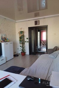 Продажа трехкомнатной квартиры в Киеве, на ул. Нежинская 7, район Караваевы Дачи фото 2
