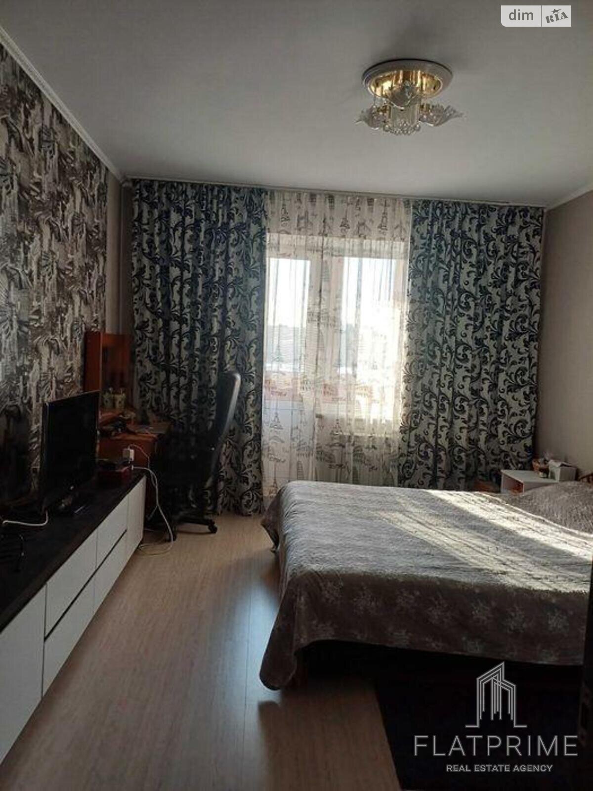 Продаж трикімнатної квартири в Києві, на вул. Ніжинська 7, район Караваєві Дачі фото 1 Продаж трикімнатної квартири в Києві, на вул. Ніжинська 7, район Караваєві Дачі фото 1