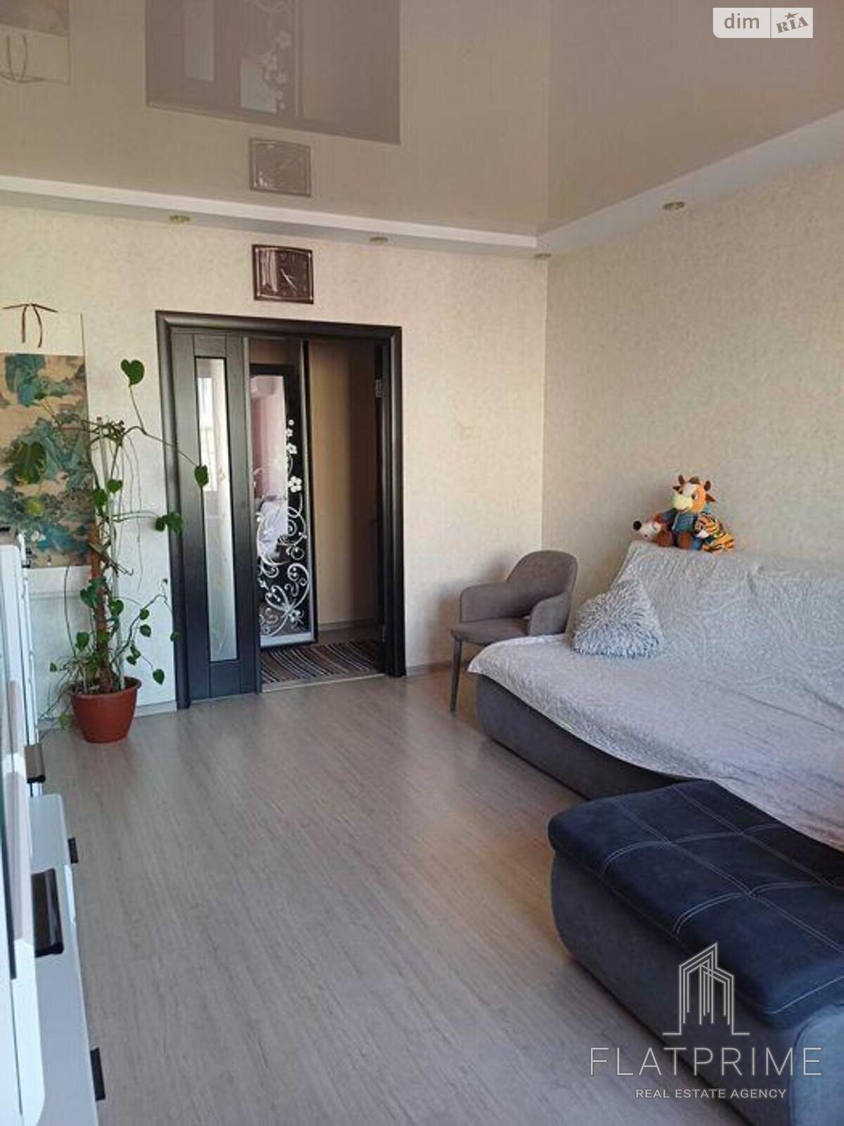 Продаж трикімнатної квартири в Києві, на вул. Ніжинська 7, район Караваєві Дачі фото 1 Продаж трикімнатної квартири в Києві, на вул. Ніжинська 7, район Караваєві Дачі фото 1