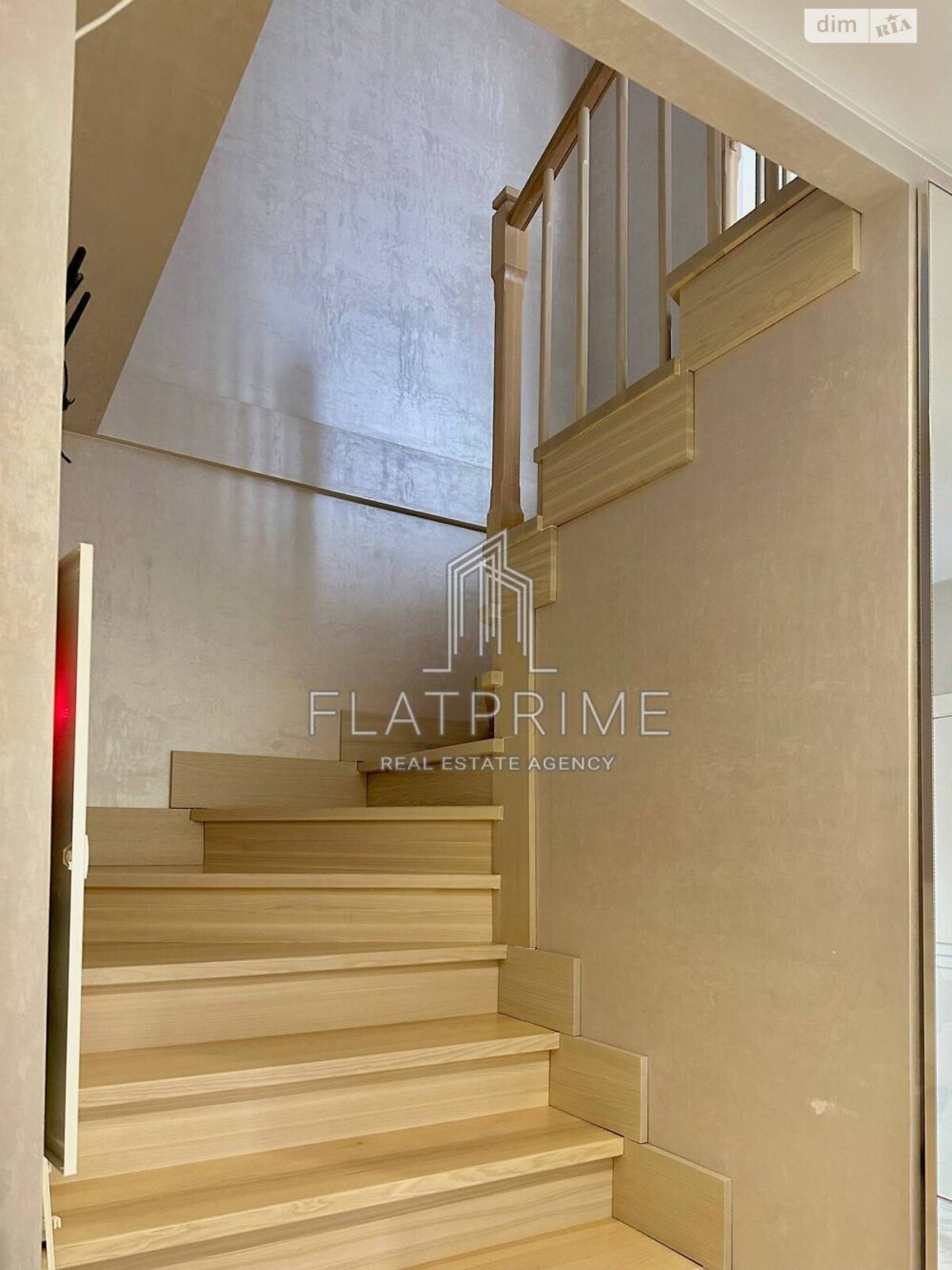 Продажа трехкомнатной квартиры в Киеве, на ул. Нижнеключевая 14, район Соломенский фото 1 Продажа трехкомнатной квартиры в Киеве, на ул. Нижнеключевая 14, район Соломенский фото 1