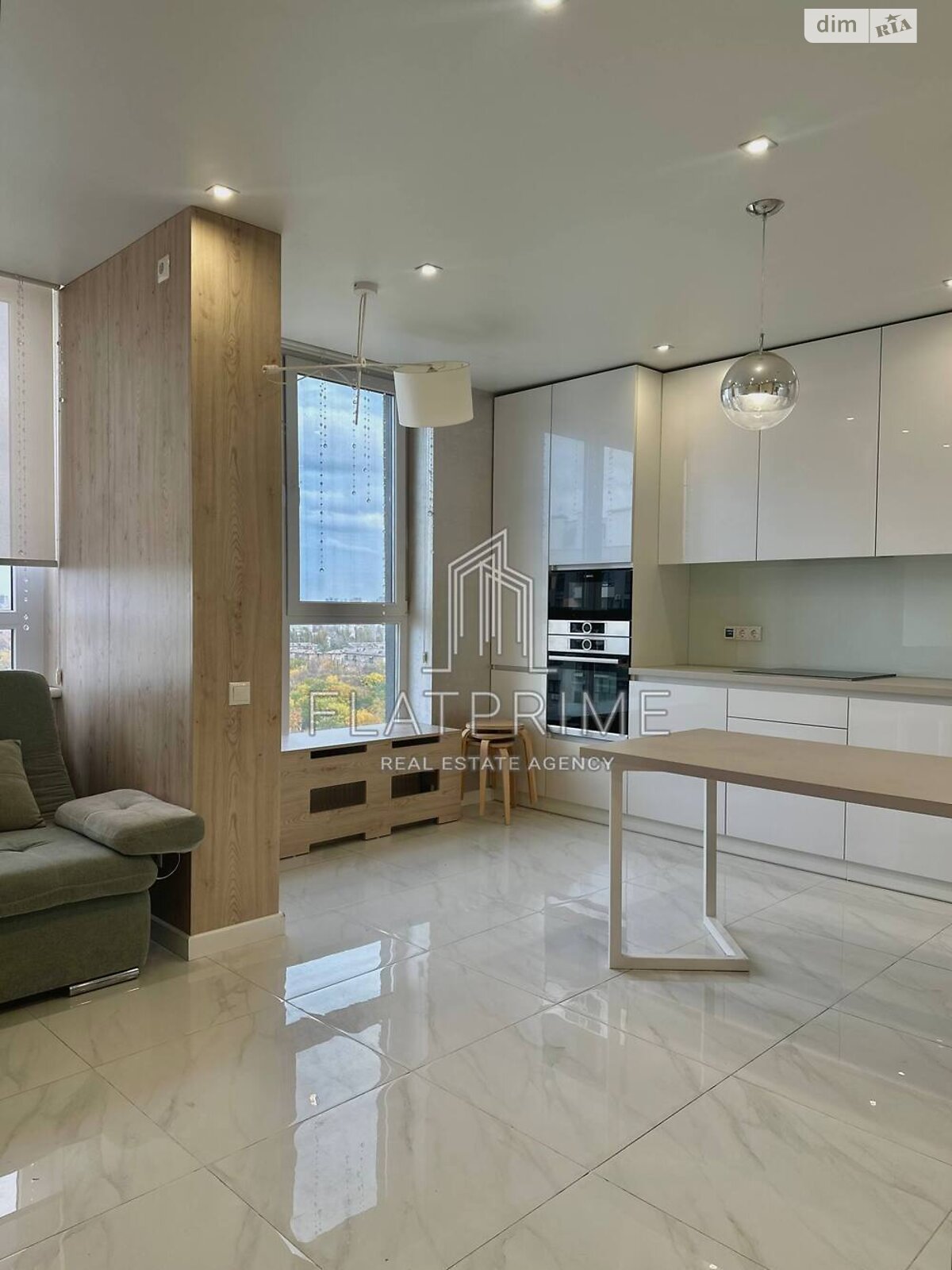 Продажа трехкомнатной квартиры в Киеве, на ул. Нижнеключевая 14, район Соломенский фото 1 Продажа трехкомнатной квартиры в Киеве, на ул. Нижнеключевая 14, район Соломенский фото 1