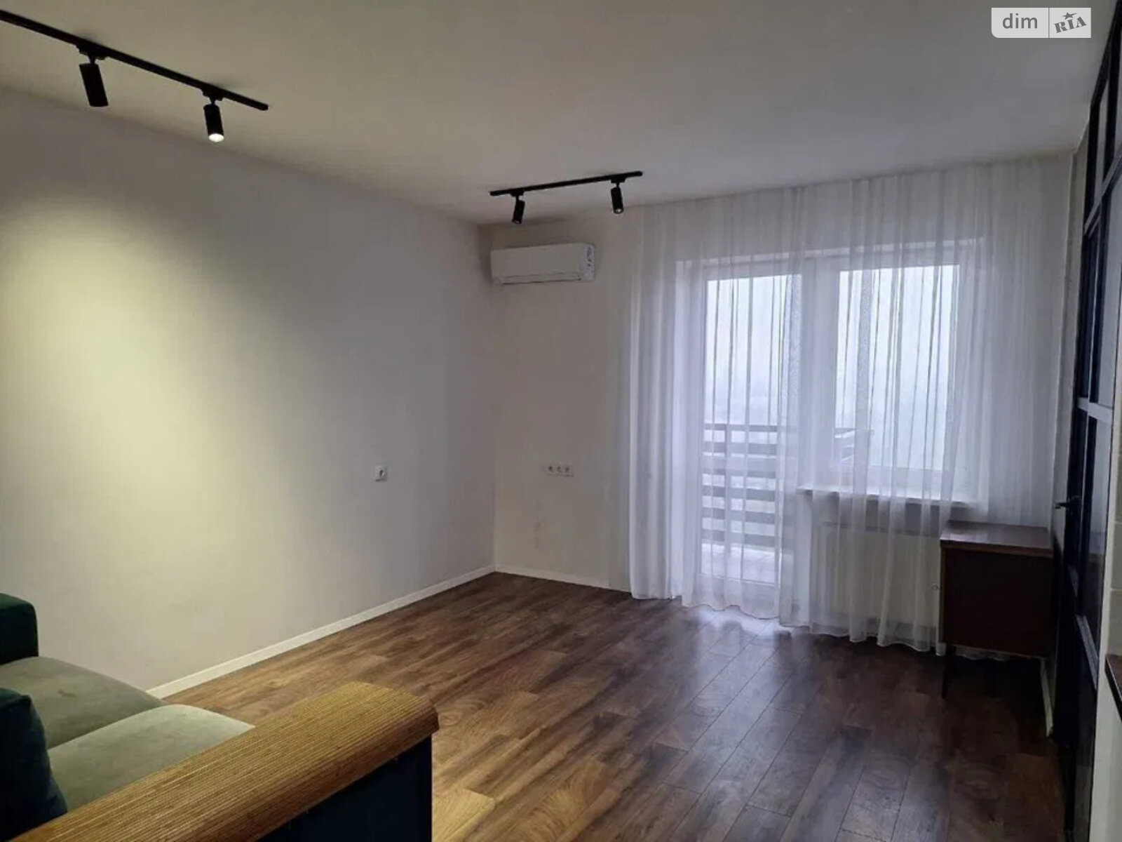 Продажа однокомнатной квартиры в Киеве, на ул. Нижнеключевая 14, район Караваевы Дачи фото 1 Продажа однокомнатной квартиры в Киеве, на ул. Нижнеключевая 14, район Караваевы Дачи фото 1