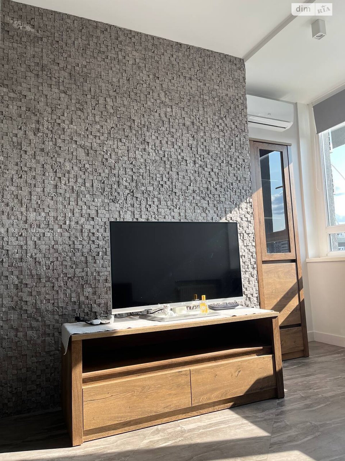 Продажа однокомнатной квартиры в Киеве, на ул. Нижнеключевая 14, район Караваевы Дачи фото 1