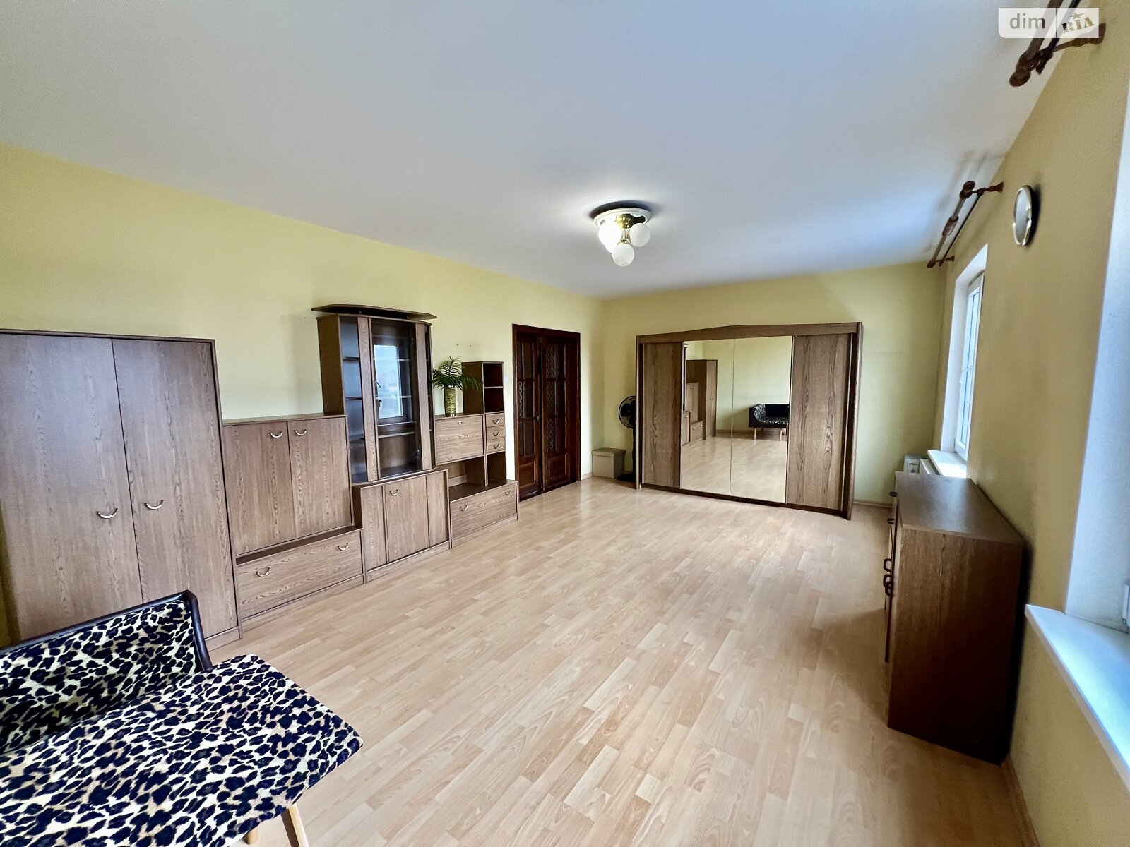 Продаж двокімнатної квартири в Києві, на вул. Миколи Голего 12, район Караваєві Дачі фото 1