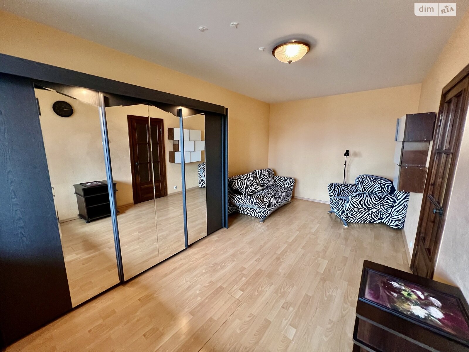 Продаж двокімнатної квартири в Києві, на вул. Миколи Голего 12, район Караваєві Дачі фото 1