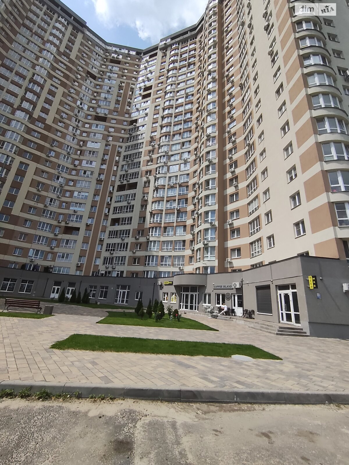 Продажа трехкомнатной квартиры в Киеве, на ул. Новополевая 2 корпус 2, район Караваевы Дачи фото 1 Продажа трехкомнатной квартиры в Киеве, на ул. Новополевая 2 корпус 2, район Караваевы Дачи фото 1