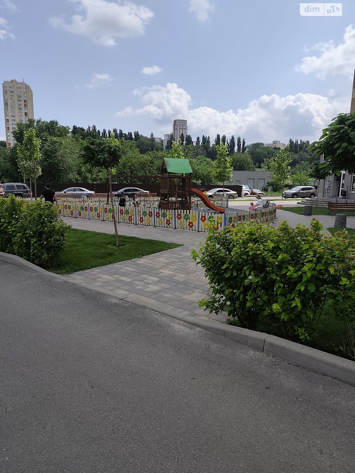 Продажа трехкомнатной квартиры в Киеве, на ул. Новополевая 2 корпус 2, район Караваевы Дачи фото 1 Продажа трехкомнатной квартиры в Киеве, на ул. Новополевая 2 корпус 2, район Караваевы Дачи фото 1